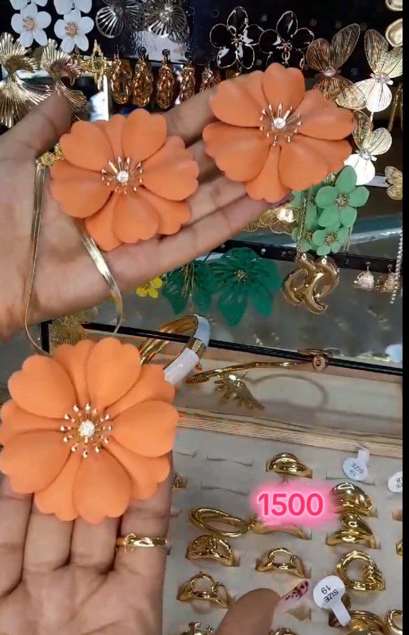 2 ፒስ የአንገትና የጆሮ ጌጥ