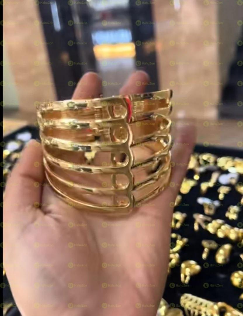 የእጅ አንባር ጌጥ