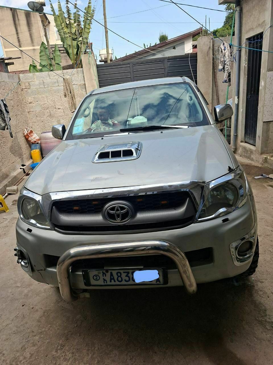 2011 Model-Toyota Hilux