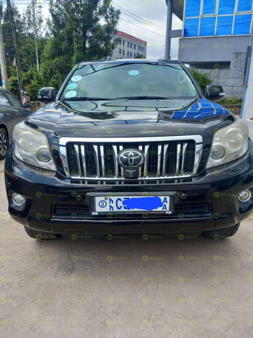 2013 Model-Toyota Landcruiser Prado