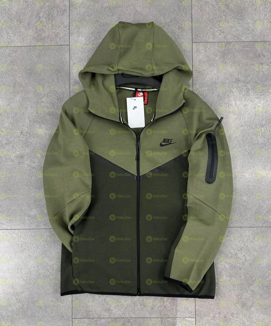 Nike Tech Men's Clothing