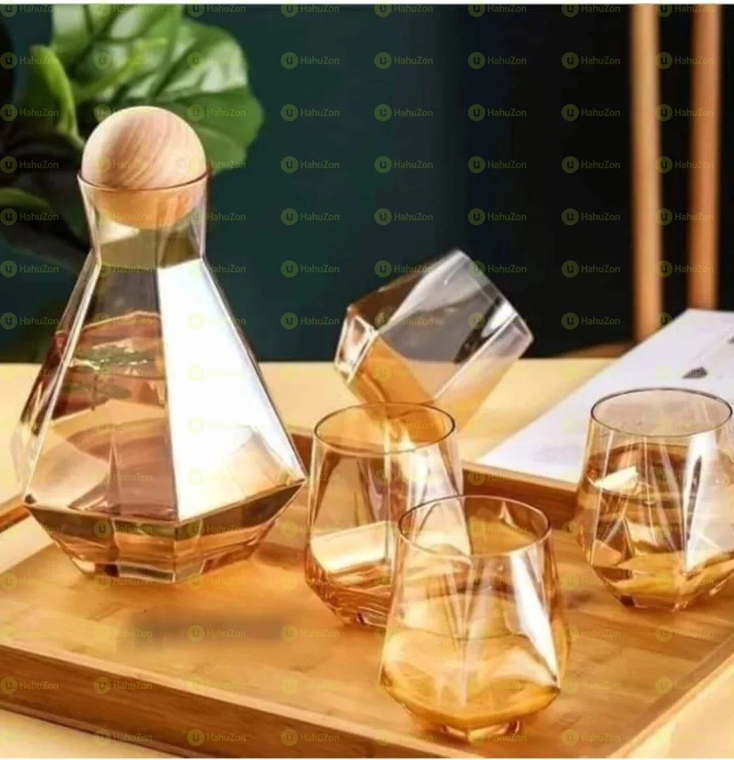 7 Pcs Diamond Shaped  Glassware Set