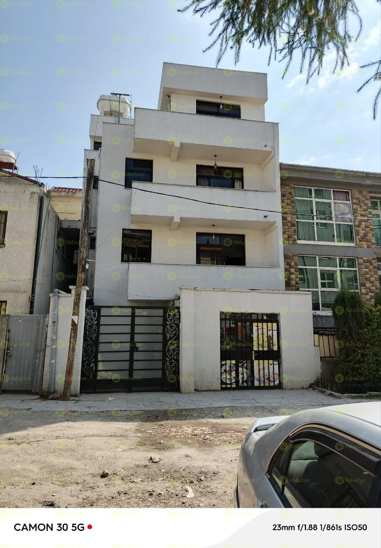 94 ካሬ የሚሸጥ G+3 ቤት በሰሚት ፍየል ቤት