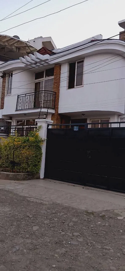 150 ካሬ የሚሸጥ G+1  ቤት በአያት