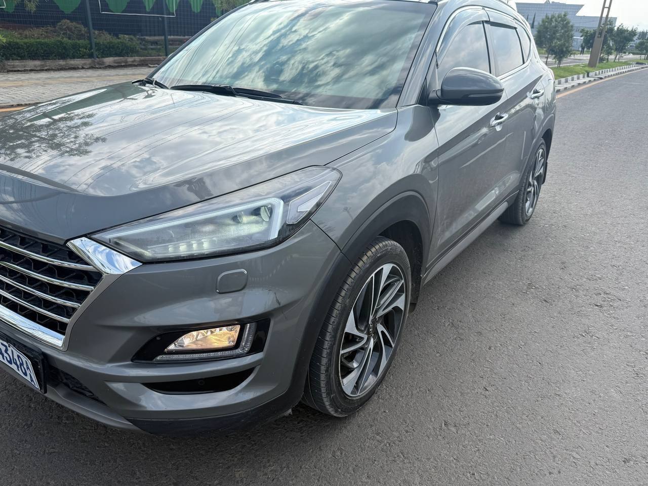 2020 Model-Hyundai Tucson
