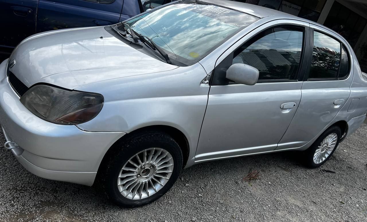 2001 Model-Toyota Platz