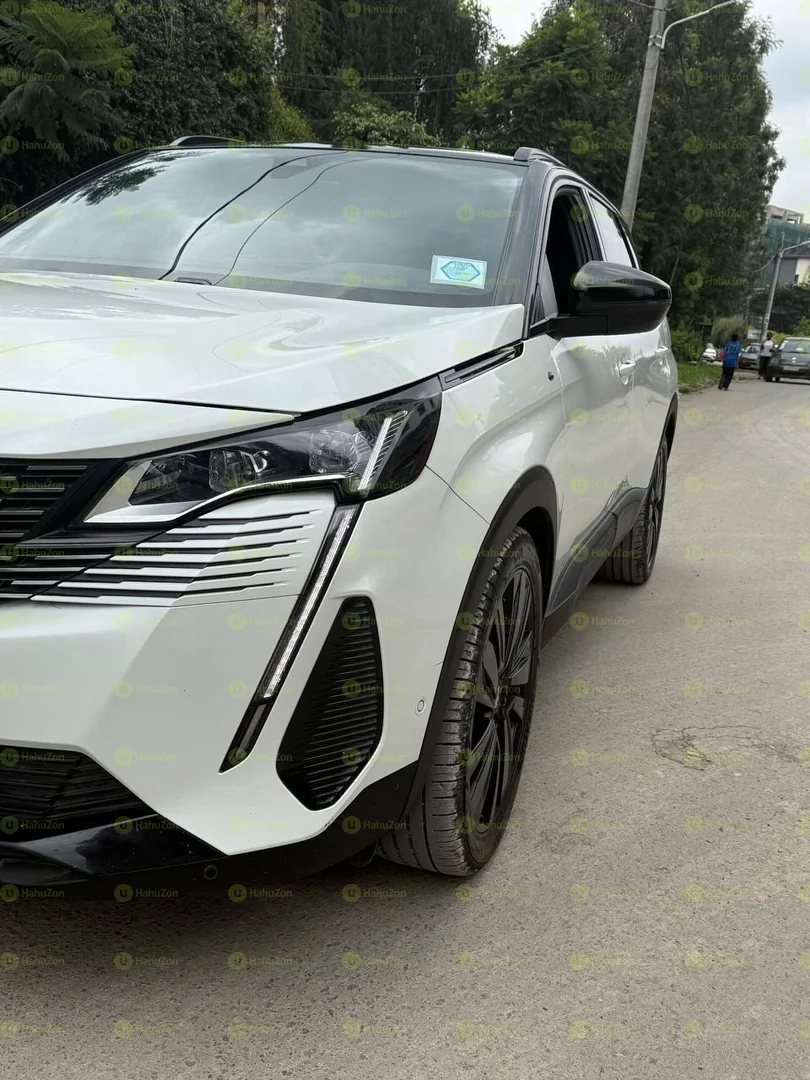 2022 Model-Peugeot 5008 GT Line