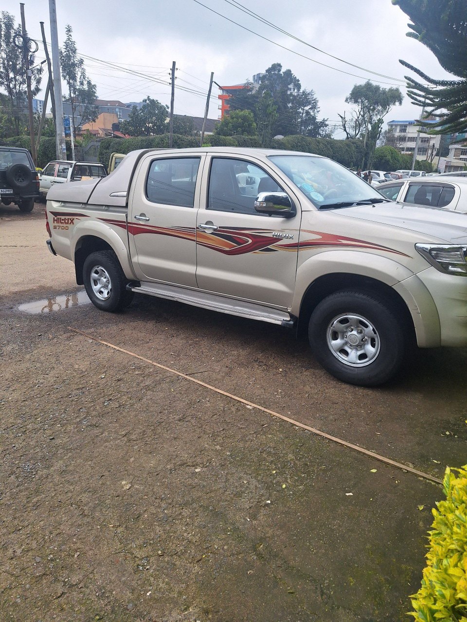 2013 Model-Toyota Hilux