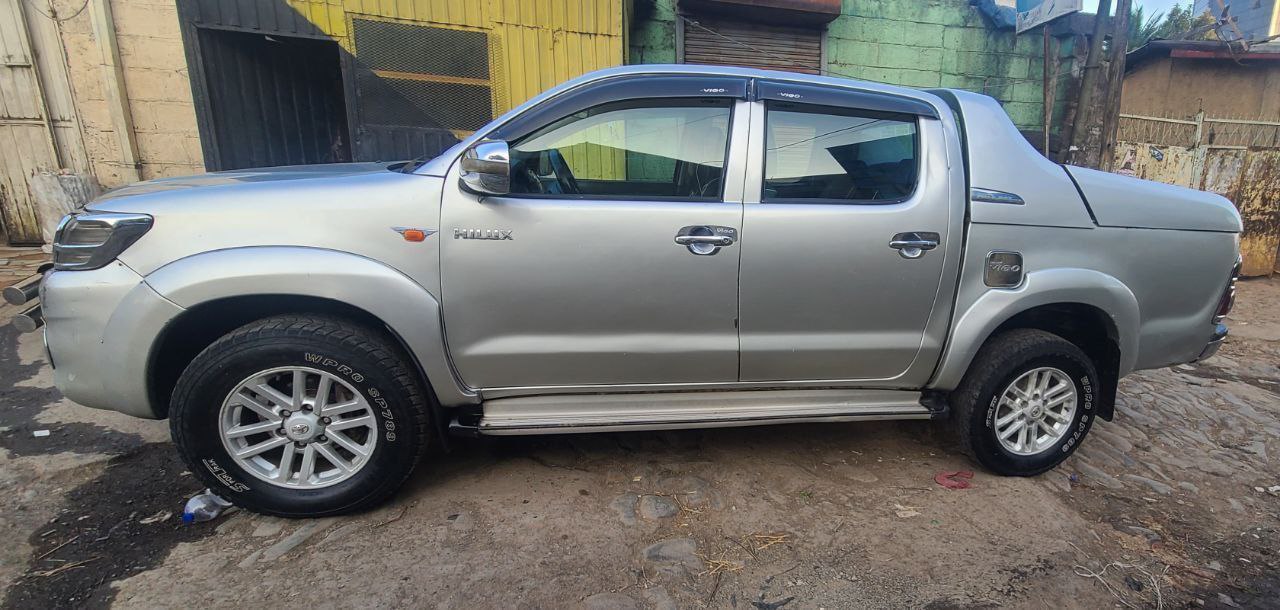 2015 Model-Toyota Hilux Double Cub