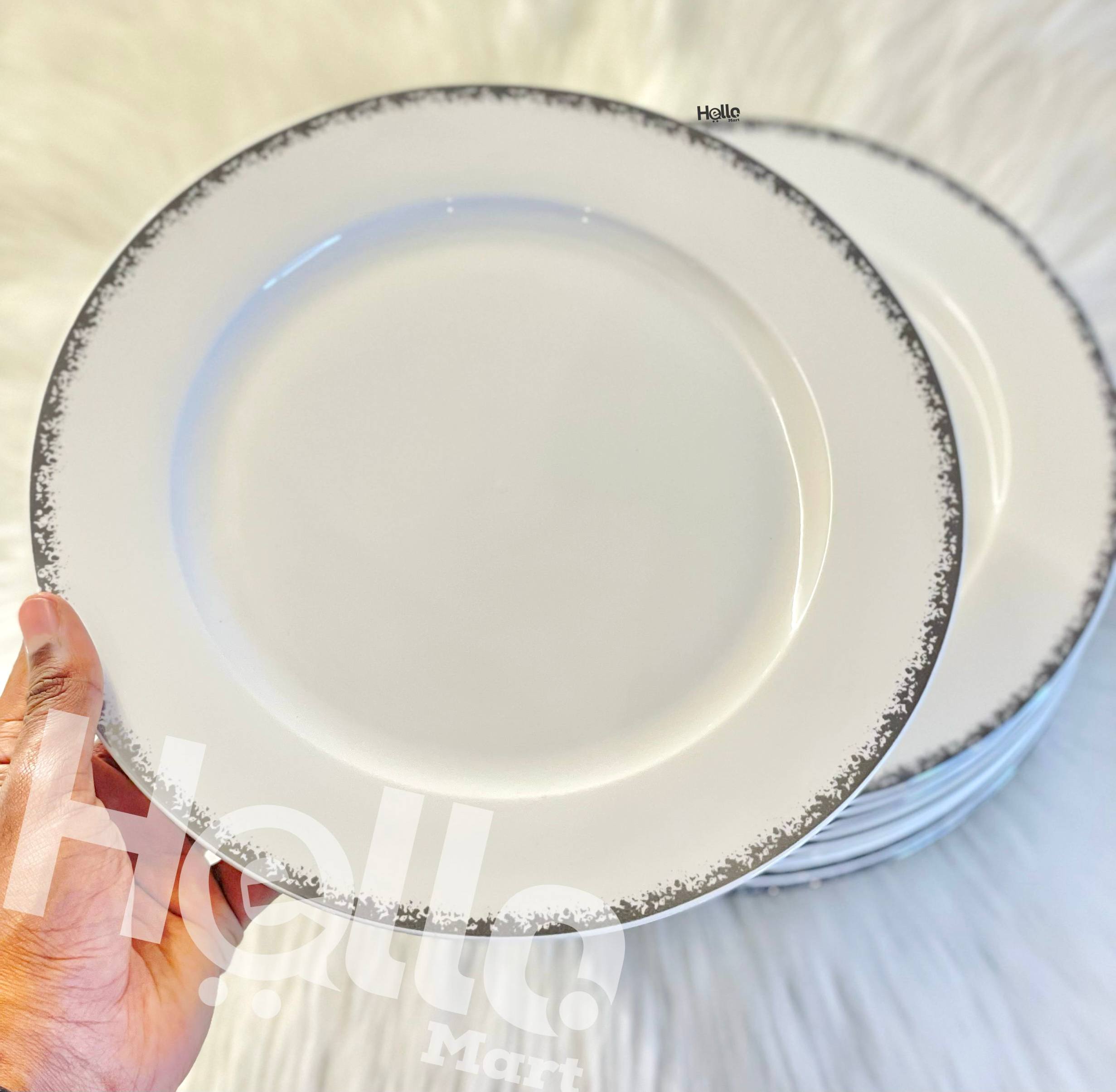 ውብ የሆነ ሸክላ የመመገቢያ ሰሀን