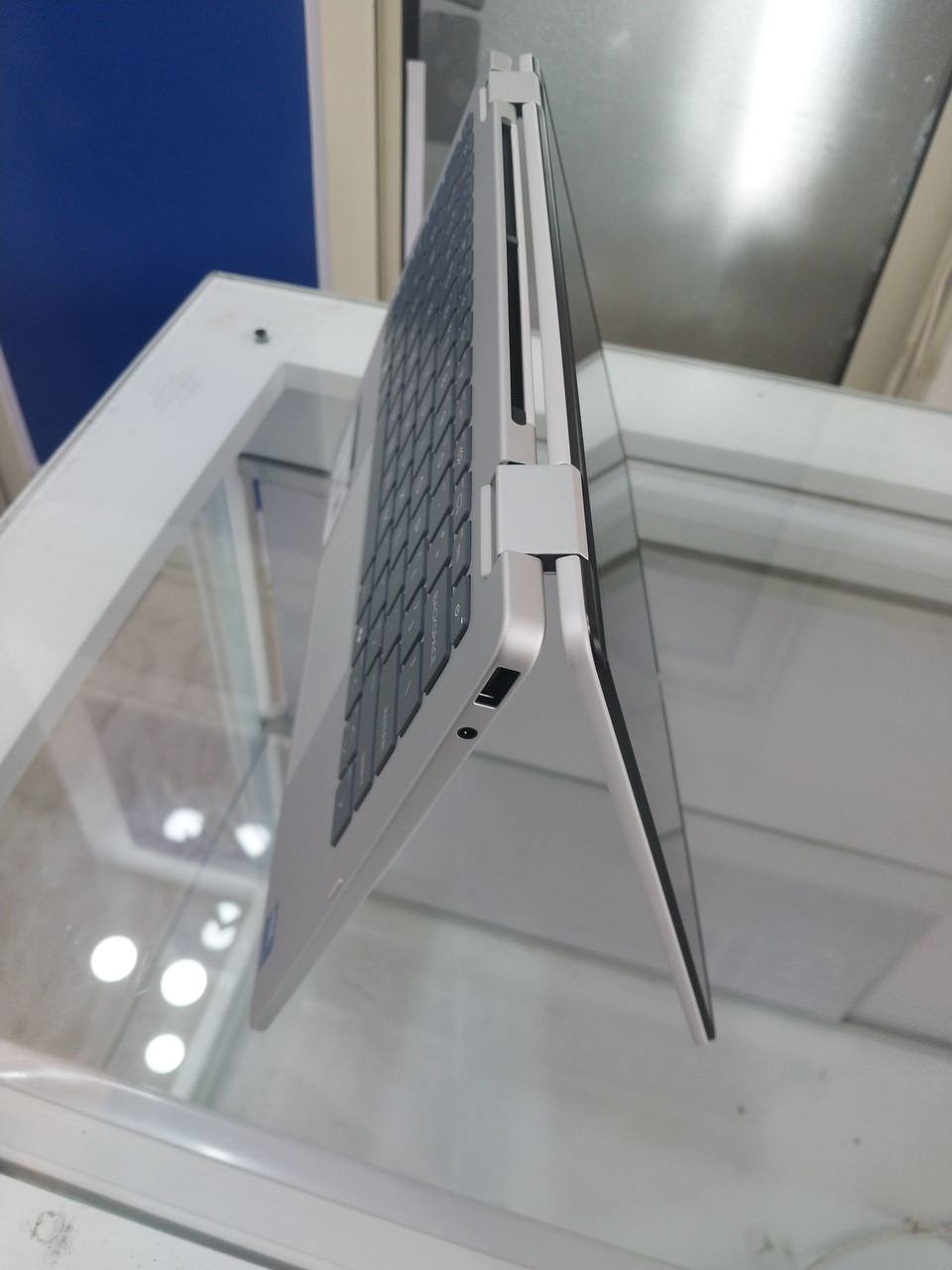 HP OmniBook 5 Flip Touch & 2-in-1 Intel Core 7 150U Laptop