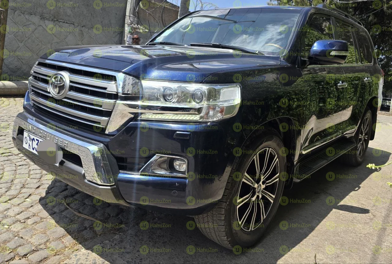 2016 Model-Toyota Land Cruiser V8 VX.R