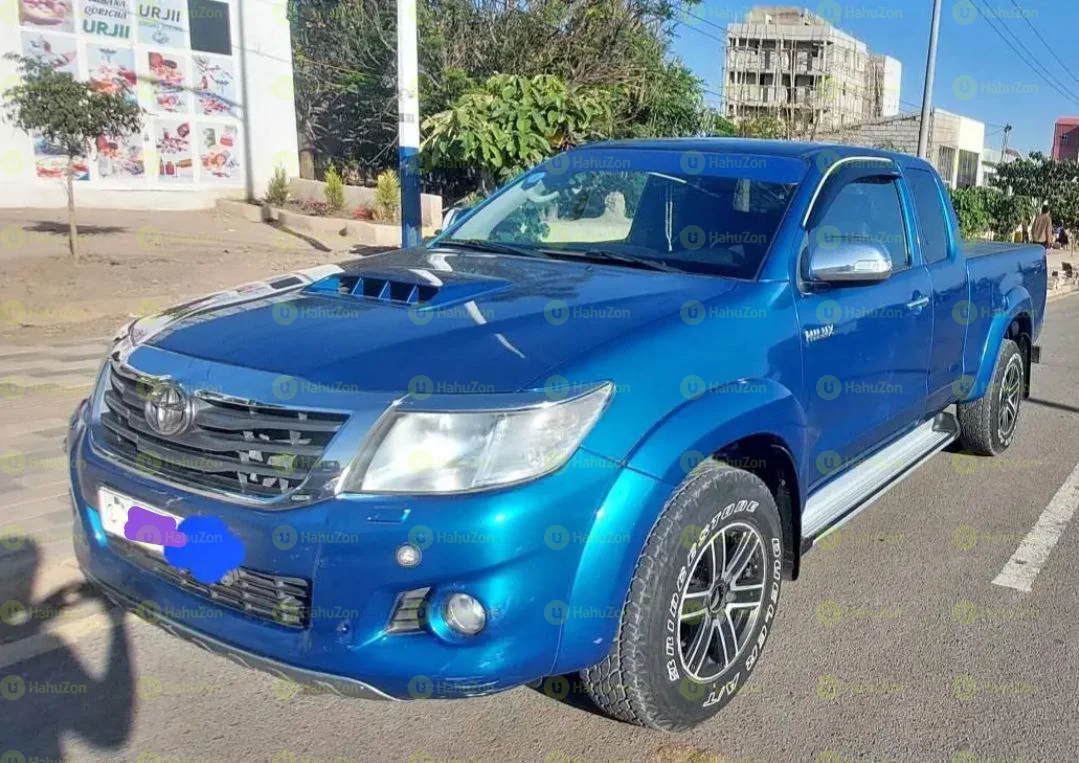 2015 Model-Toyota Hilux Cab