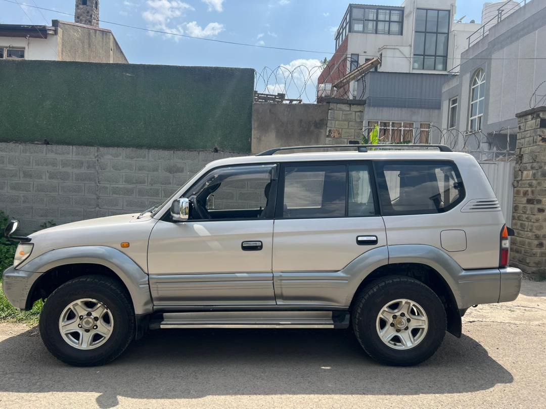 1997 Model-Toyota Landcruser Prado