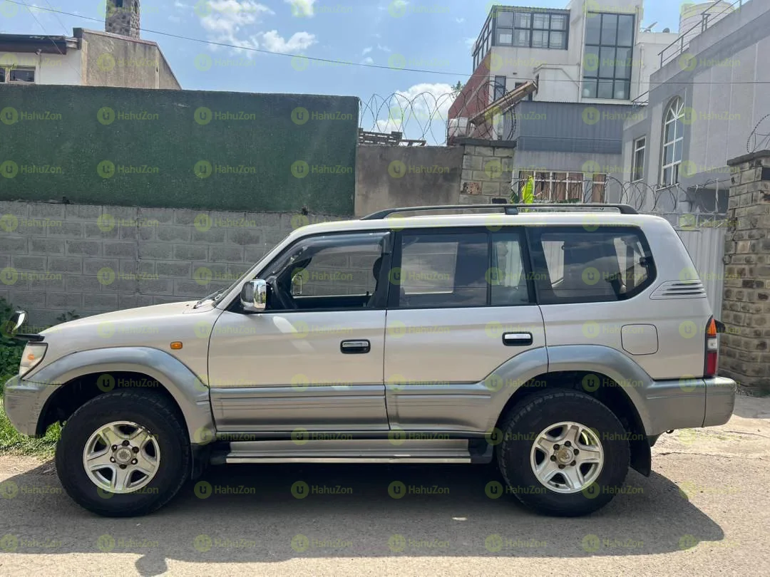 1997 Model-Toyota Landcruser Prado
