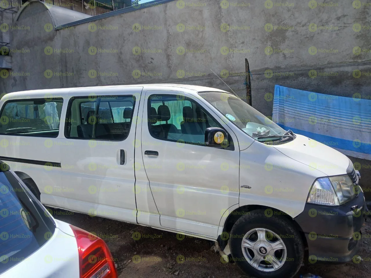 2011 Model-Toyota Hiace