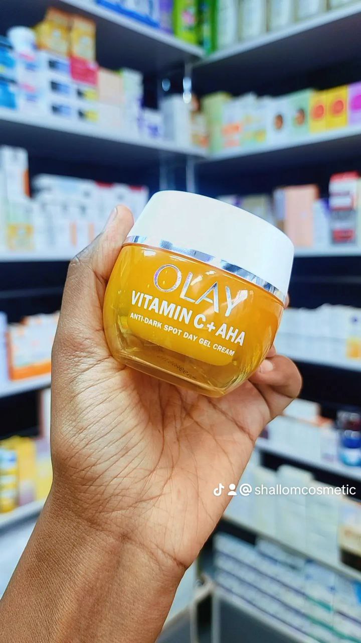 Olay Vitamin C + AHA Hydra Glow Day Cream (50ml)