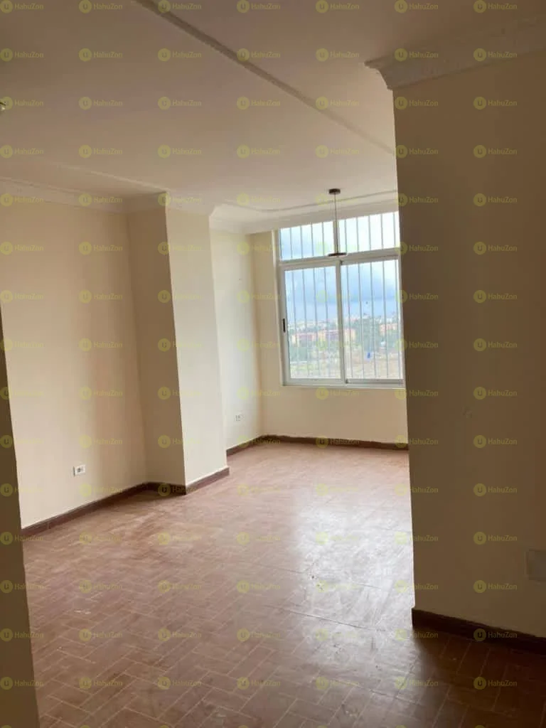 100 ካሬ የሚሸጥ G+1ቤት በሰሚት72