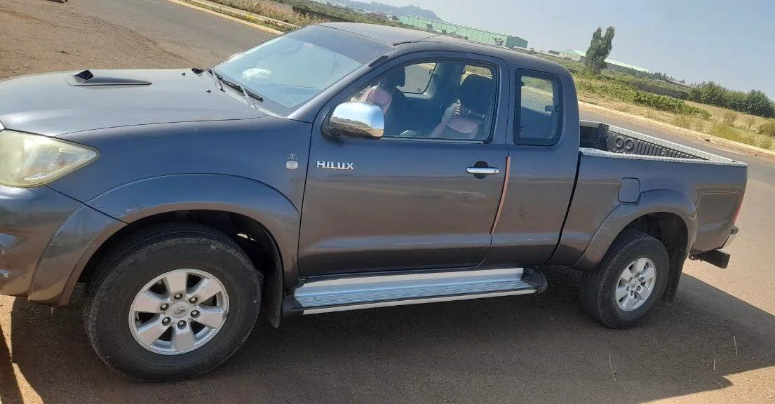 2012 Model-Toyota Hilux King Cab