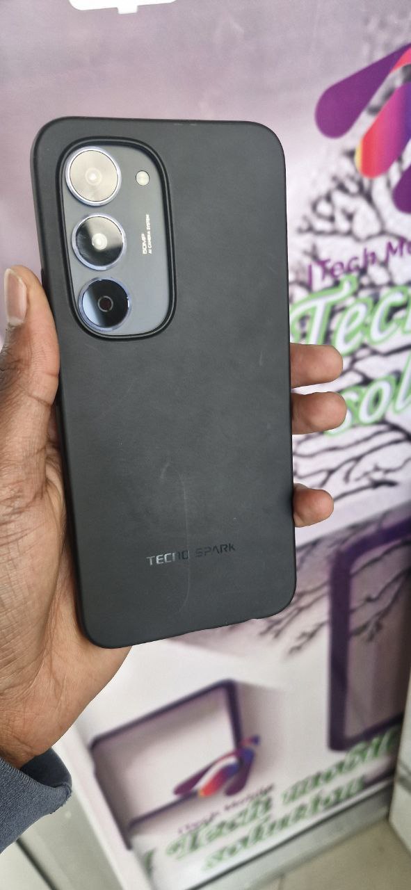 Tecno Spark 40 Pro