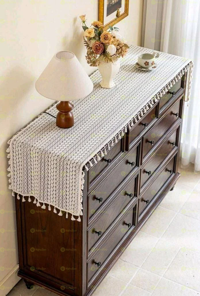 Minimalist Table Runner