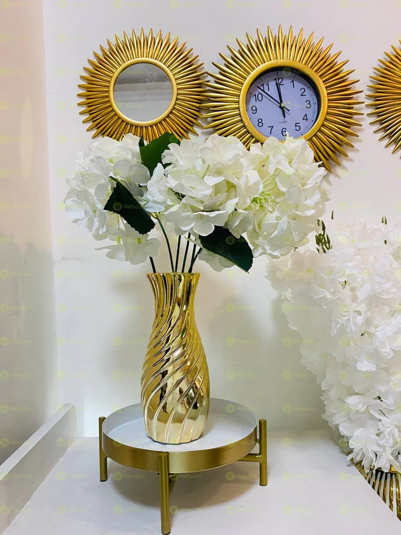 Golden Twist Vase and Flower