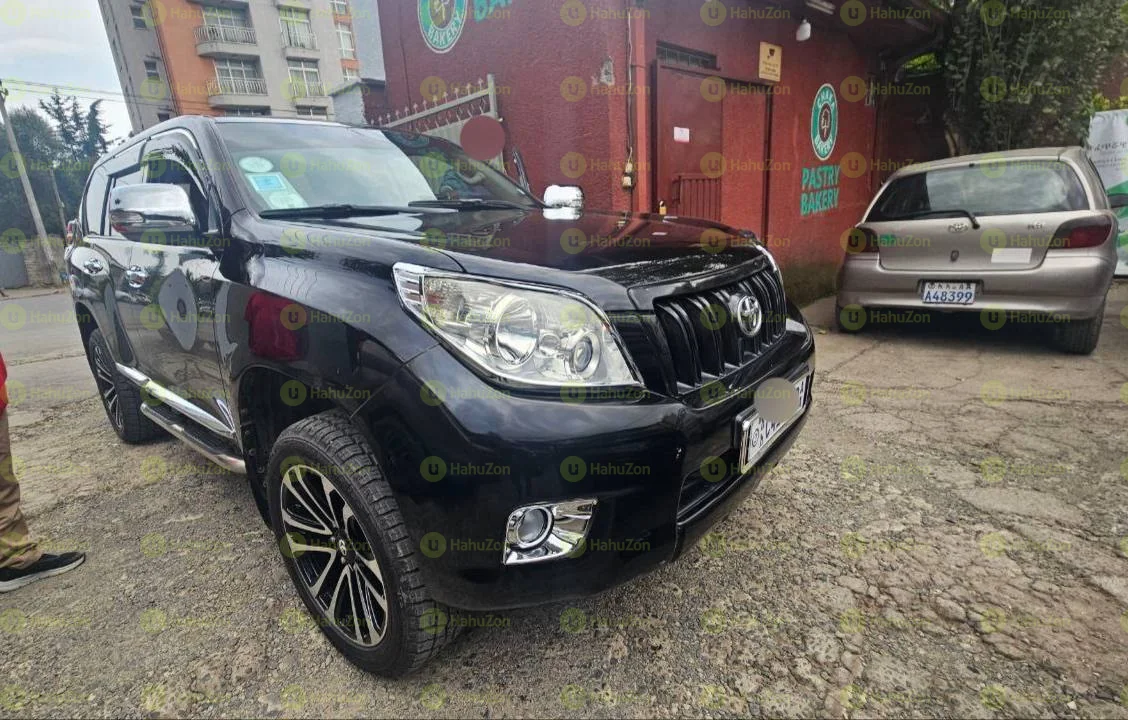2011 Model-Toyota Landcruiser Prado