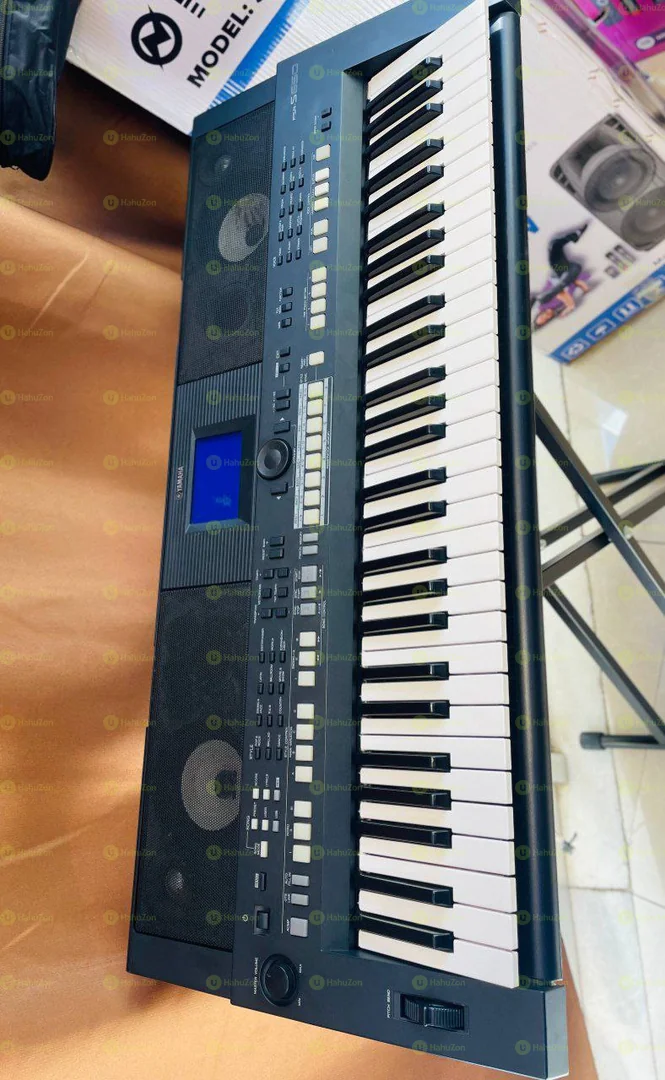 Yamaha PSR S650 Keyboard