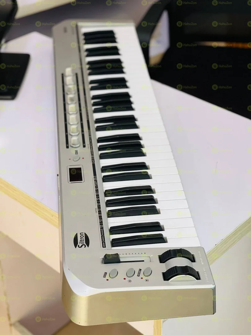 Siltron Midi Keyboard