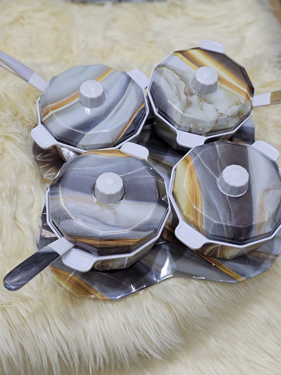 ለየት ያለ የወጥ ማቅረቢያ