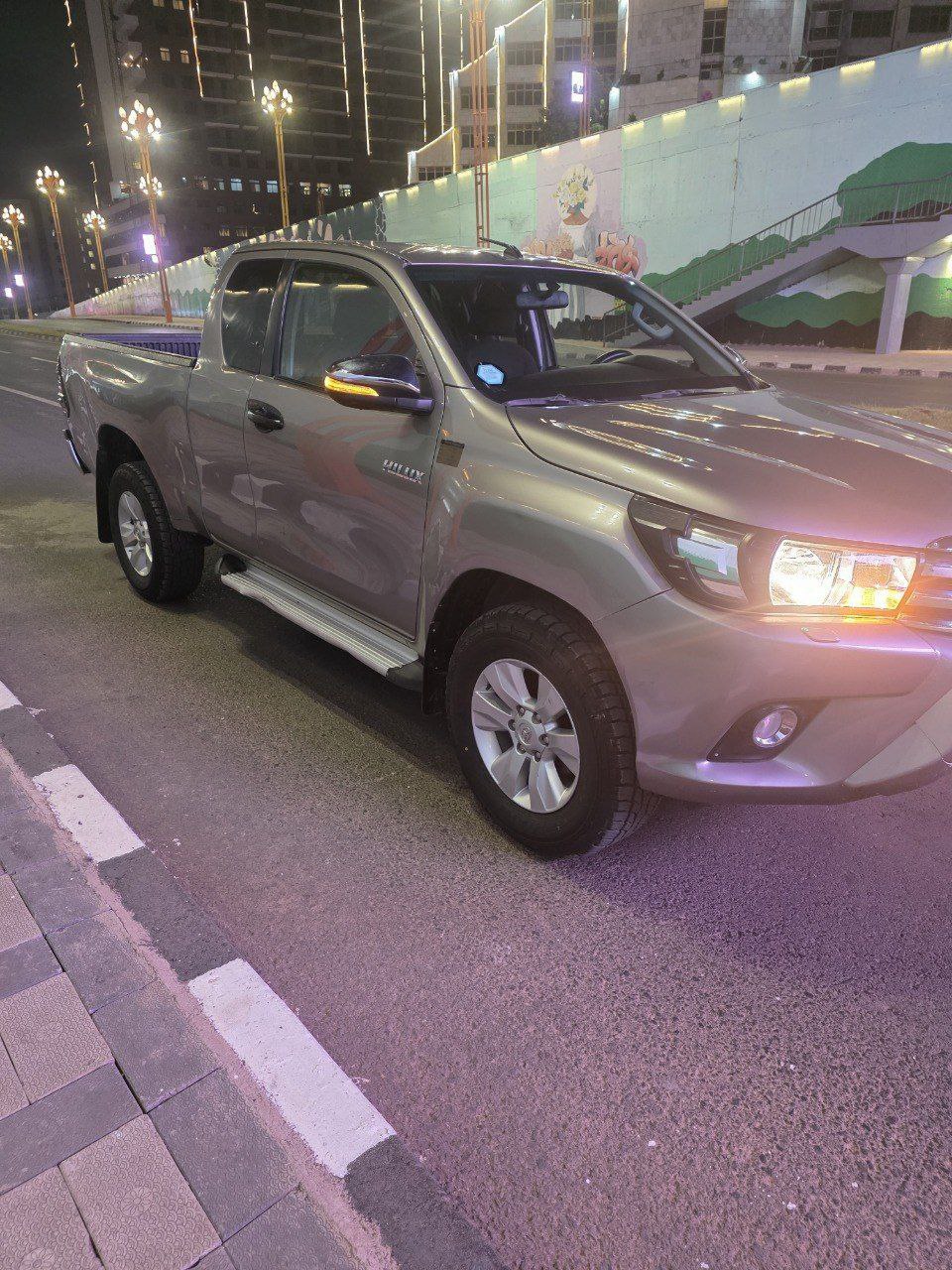 2017 Model-Toyota Rivo Hilux Kin Cap