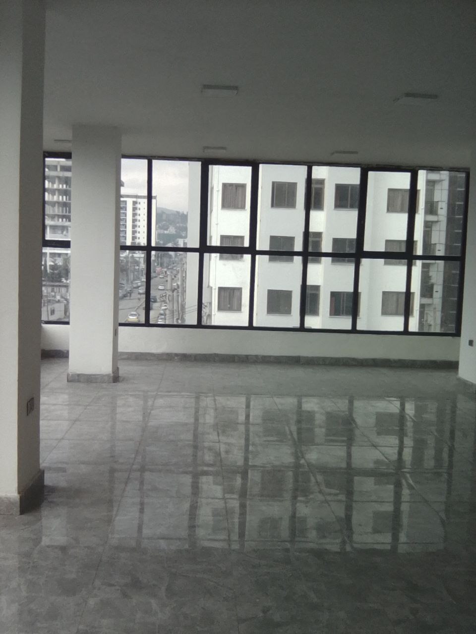 45 ካሬ የሚከራይ ሱቅ በእስፖርት አካዳሚ