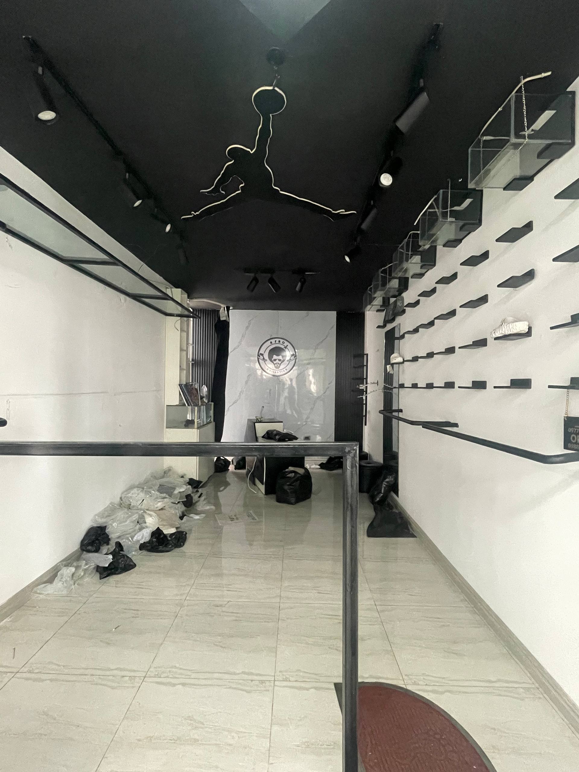 25 ካሬ ካሬ የሚከራይ ሱቅ በ22 ጎላጎል