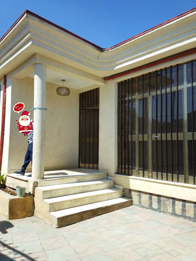 160 ካሬ የሚሸጥ ቪላ ቤት በሴ ኤም ሲ ሚካኤል