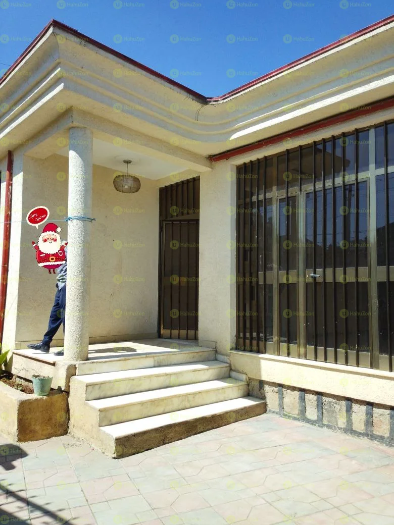 160 ካሬ የሚሸጥ ቪላ ቤት በሴ ኤም ሲ ሚካኤል