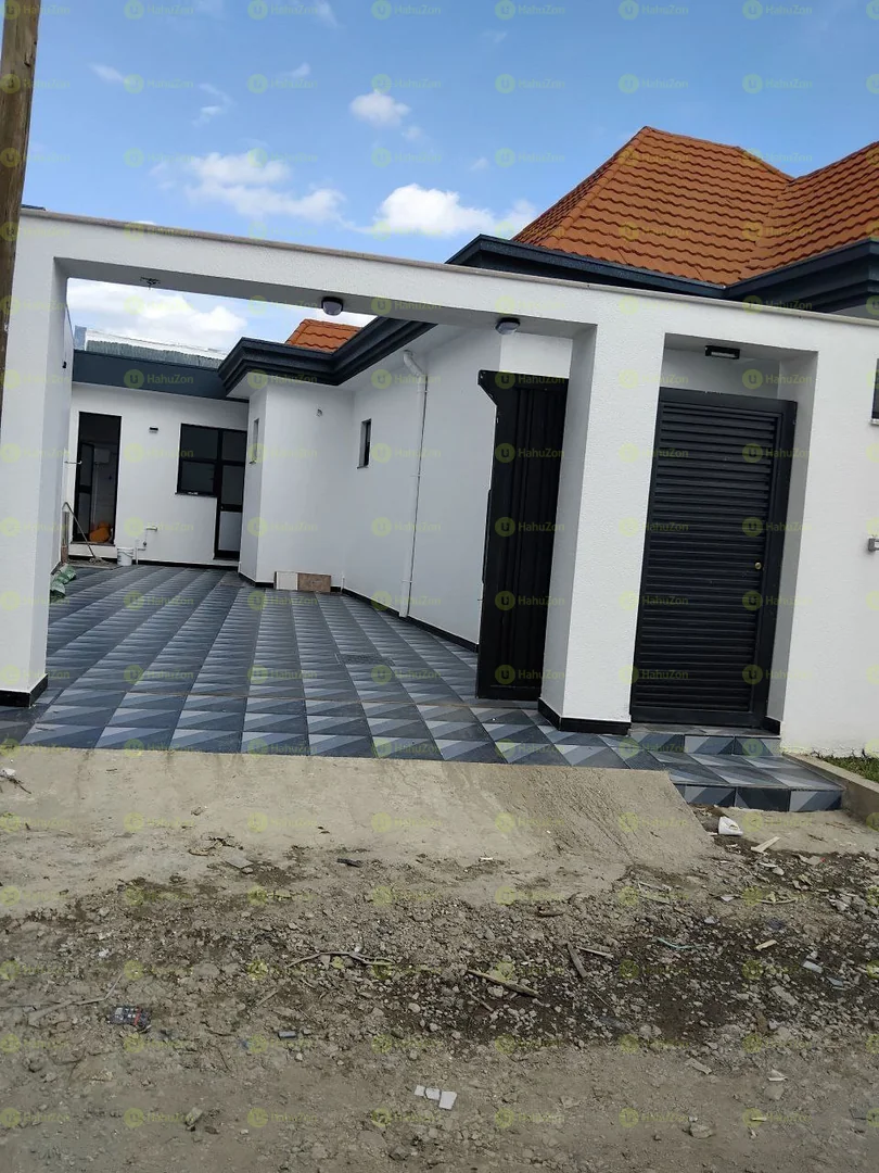 165 ካሬ የሚሸጥ ቪላ ቤት በአያት