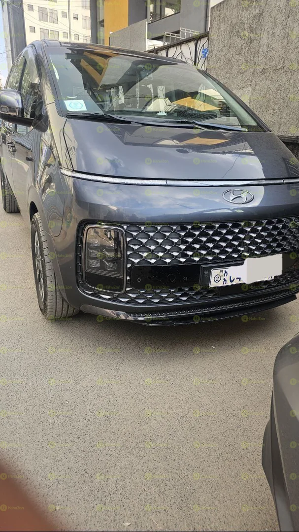 2022 Model-Hyundai Staria