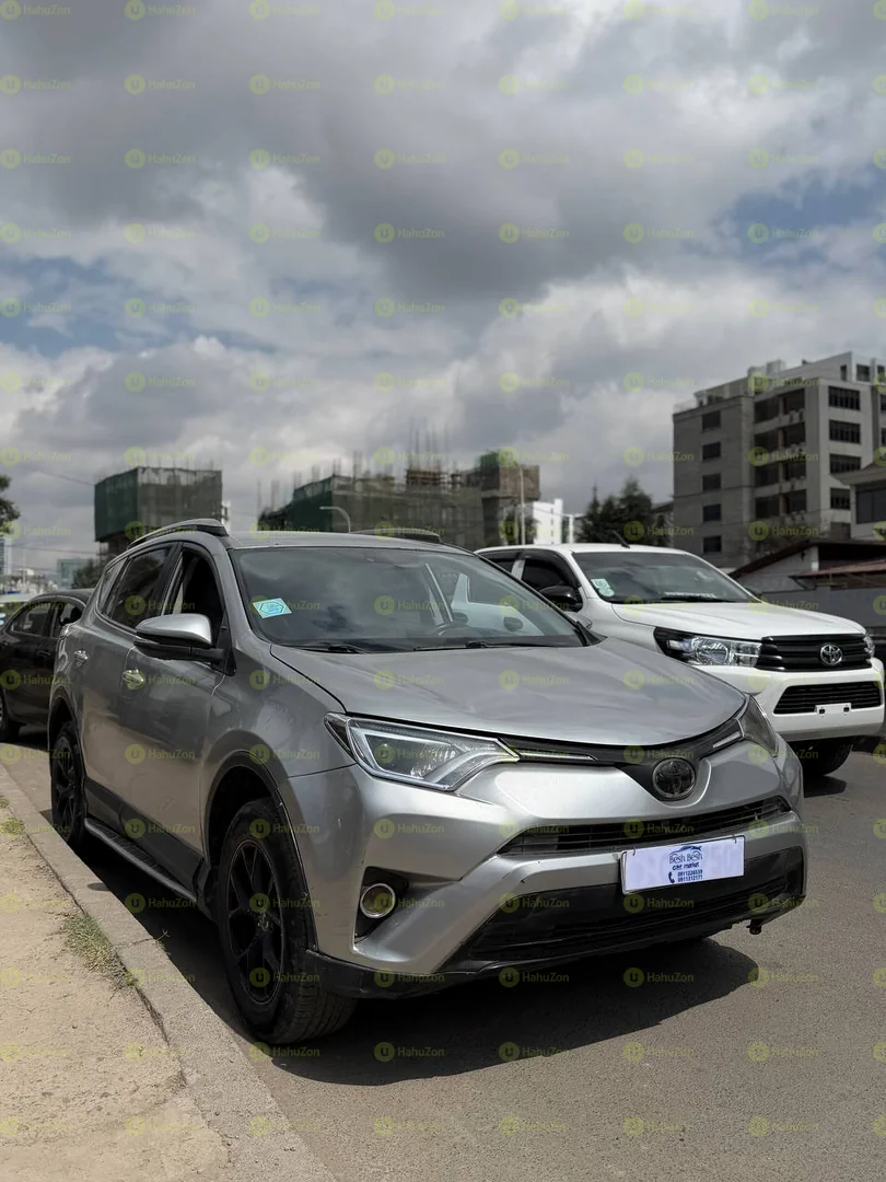 2017 Model-Toyota Rav4