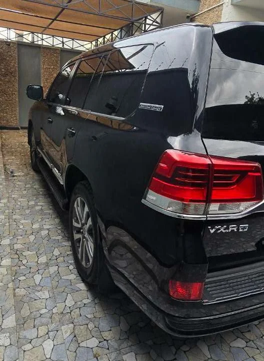 2020 Model-Toyota Landcruiser