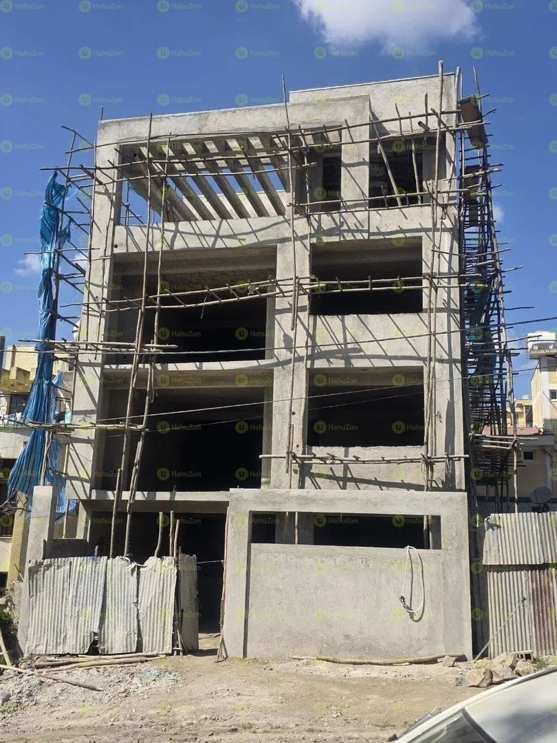 175 ካሬ የሚሸጥ ቤት በሰሚት ዋሽንግተን