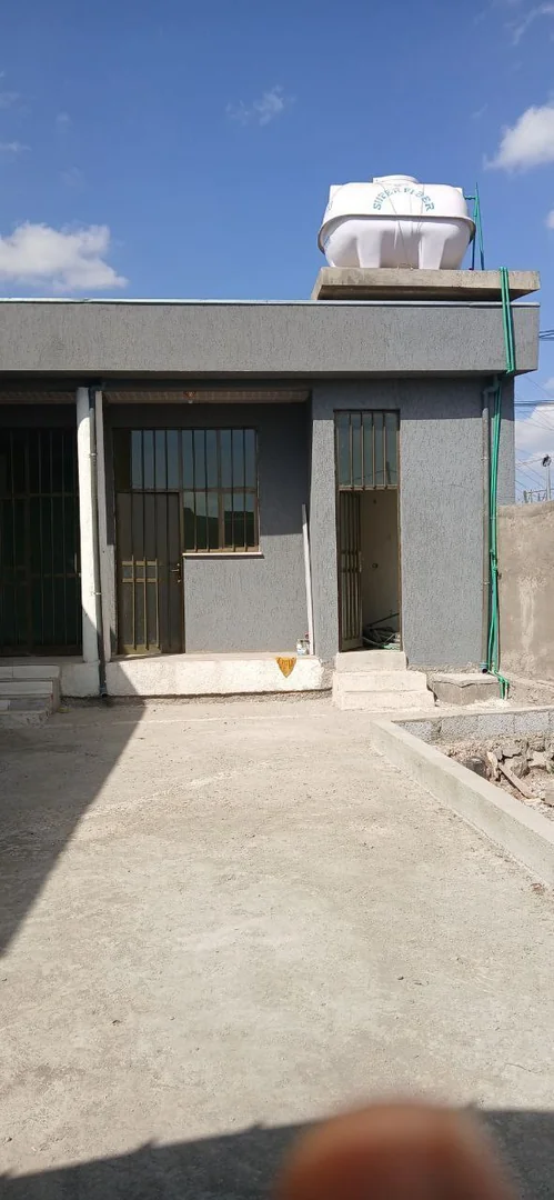 200 ካሬ የሚሸጥ ቤት በአያት