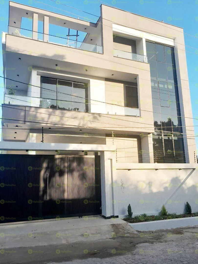 225 ካሬ የሚሸጥ ዘመናዊ G+2 መኖርያ ቤት በአያት