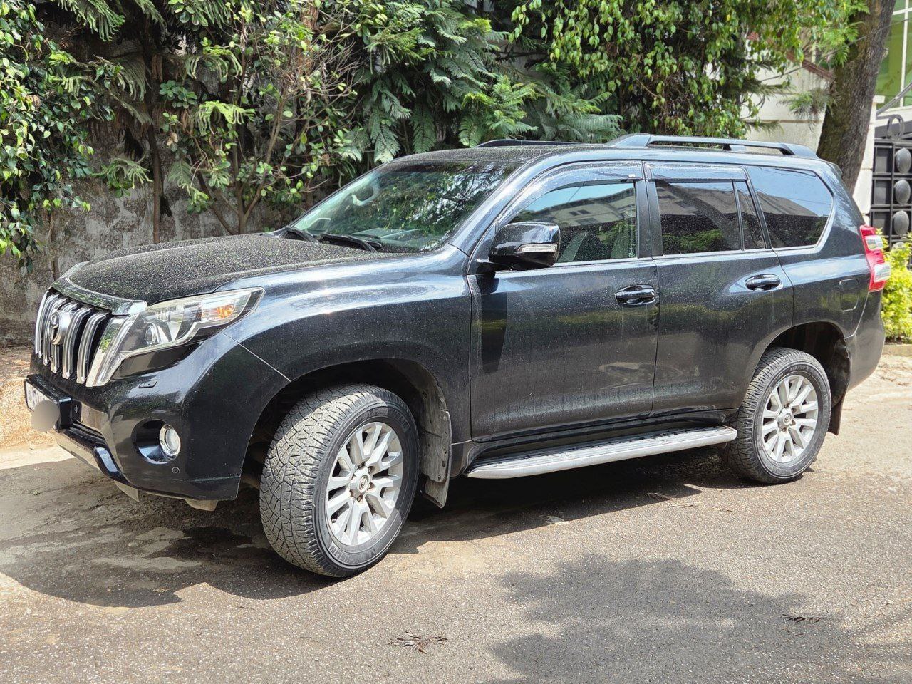 2016 Model-Toyota Landcruiser Prado