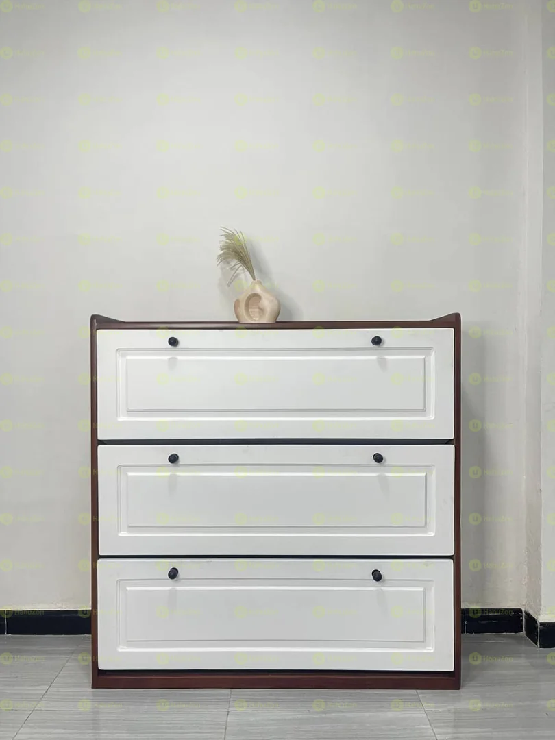 ክላሲክ መስመር በክፍት የጫማ መደርደሪያ