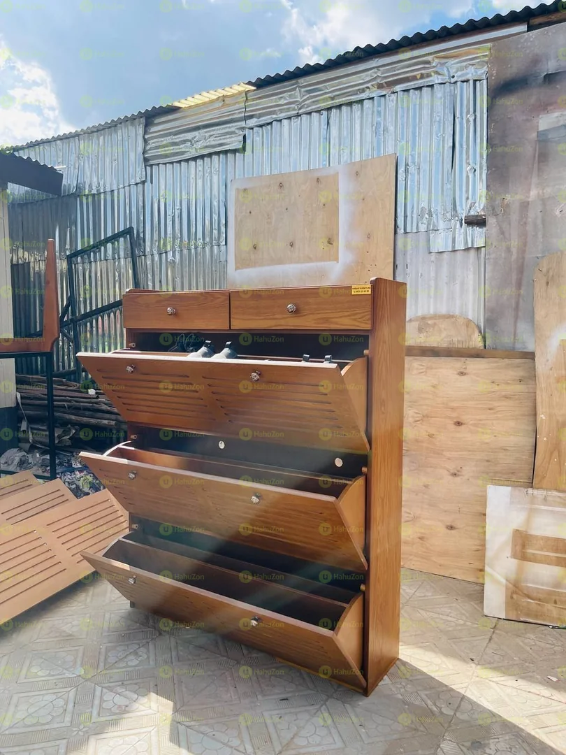 Classic Mesmer Shoeshelf