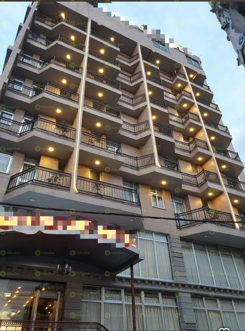 300 ካሬ የሚሸጥ B+G+8+Terrace ባለ 3 ኮኮብ ሆቴል በ22