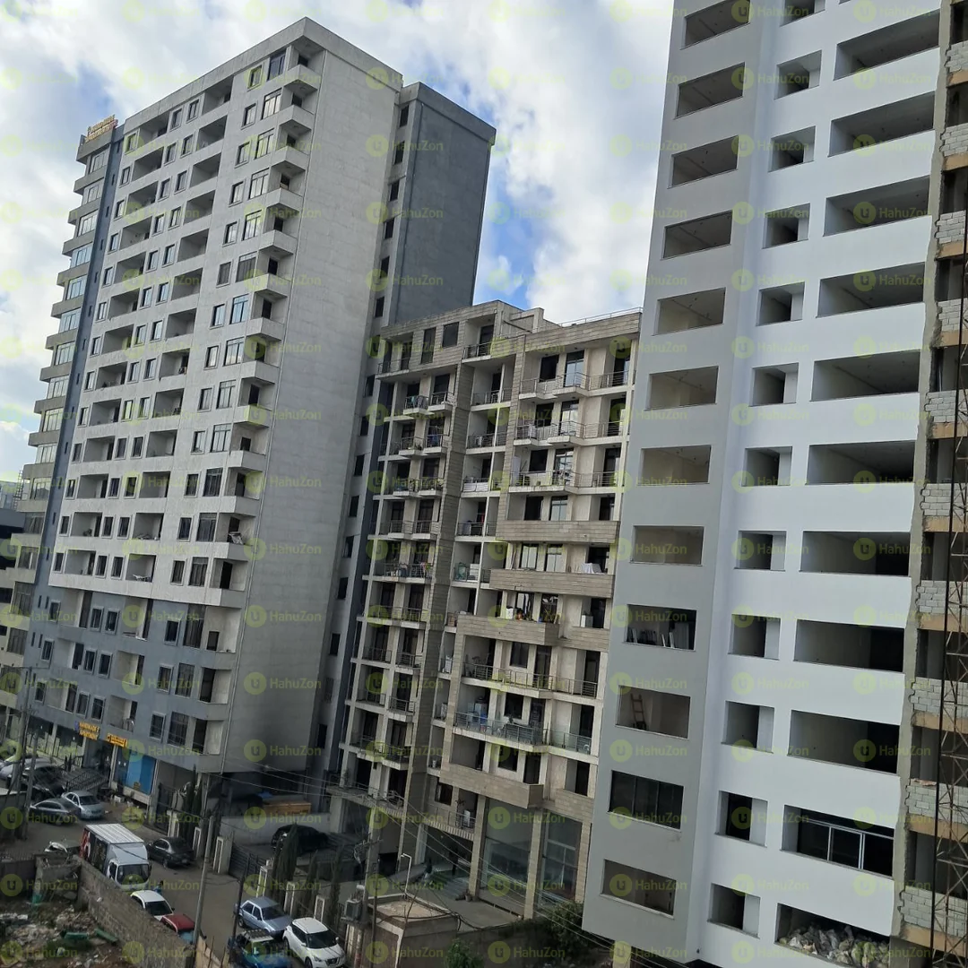 181 ካሬ የሚሸጥ አፓርትመንት በመገናኛ