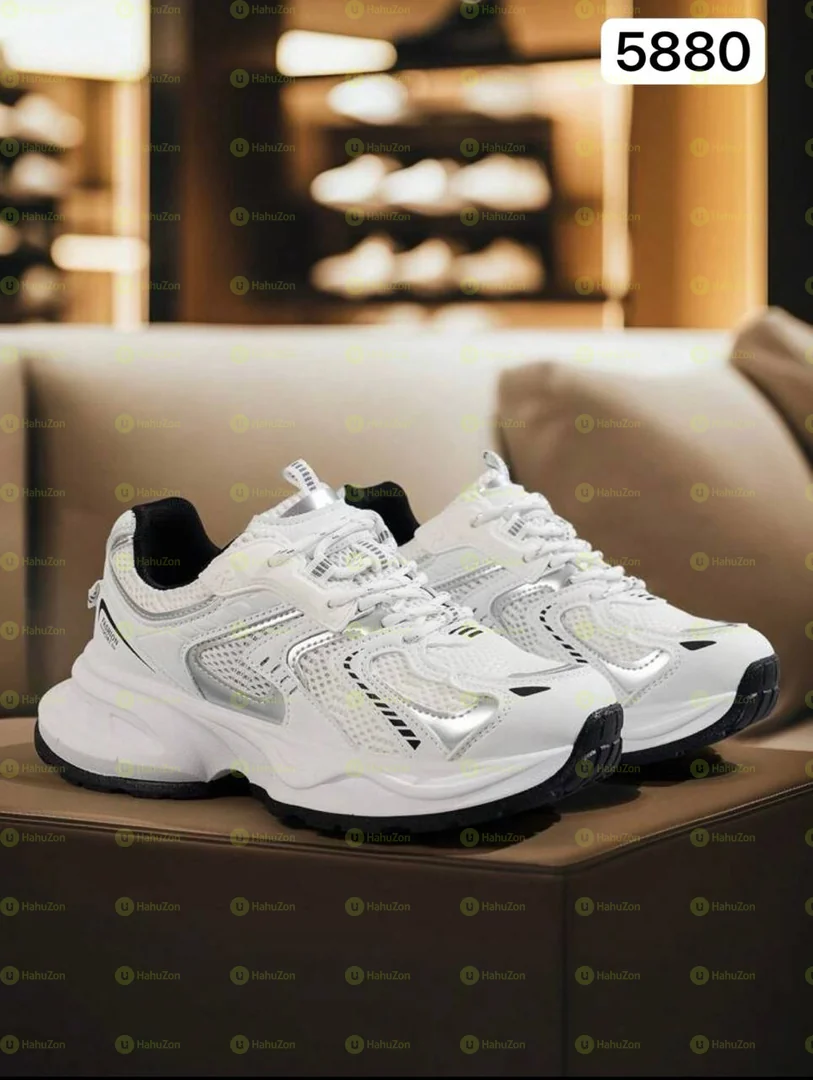 Women's Comfortable Sneakers