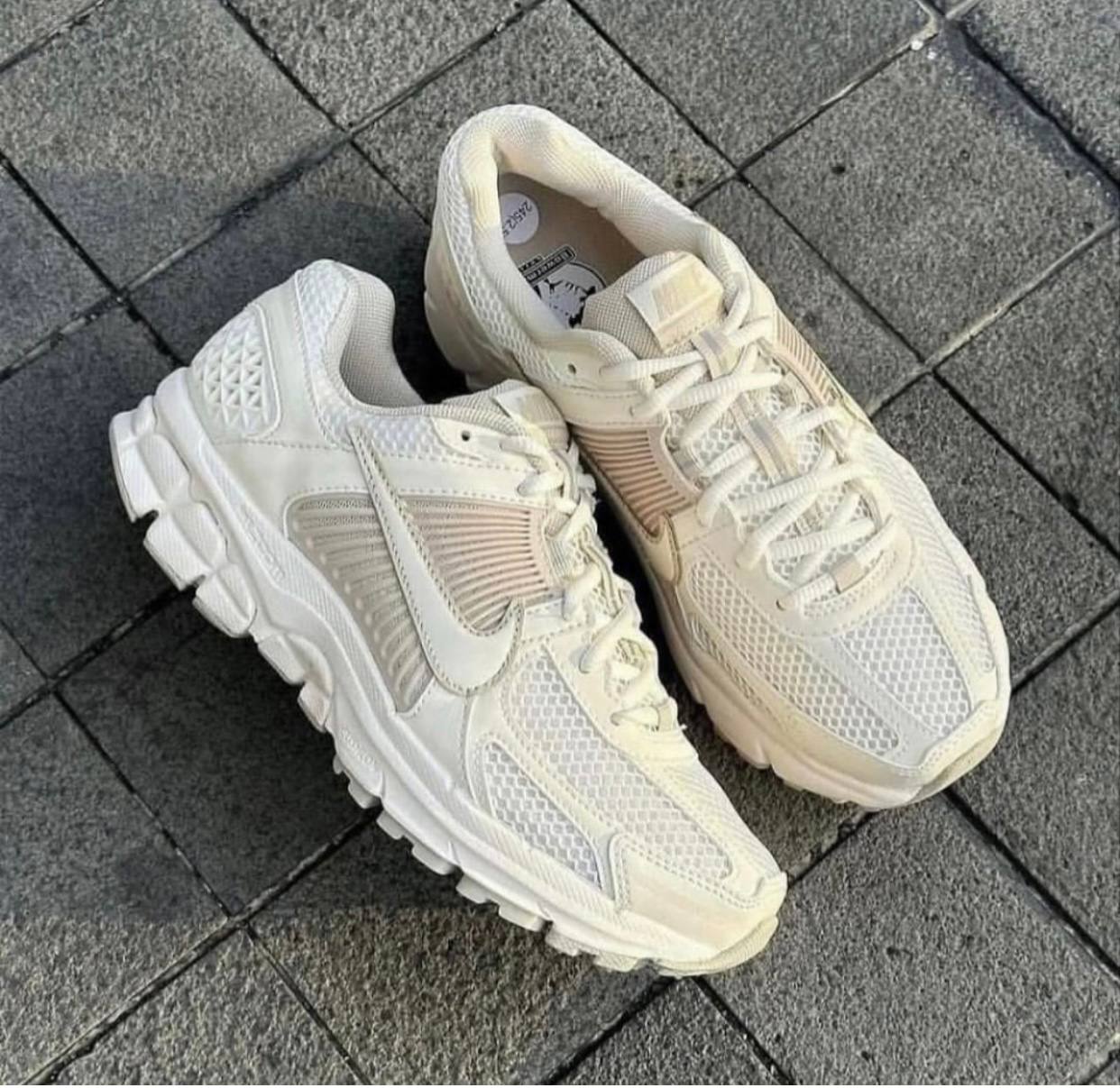 Nike Vomero5 Men's Shoes