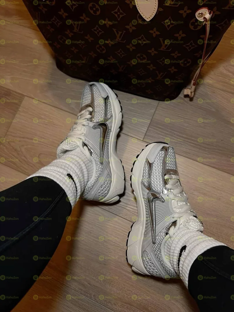 Nike Vomero 5 Men's Shoes